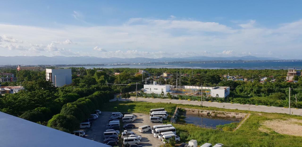 Mactan Newtown Ocean View 360 Degree Lägenhet Lapu-Lapu City Exteriör bild